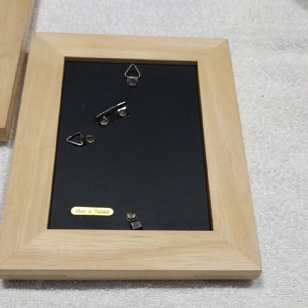 Brentwood Tan Picture Frame Set with Clean Lines and Satin Finish - Picture 4 of 5